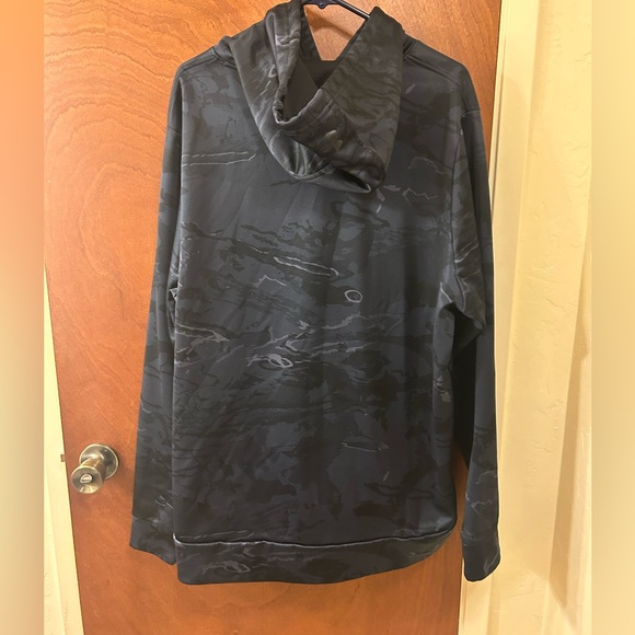 Under Armour Dark camo Hoodie - Picture 2 of 4